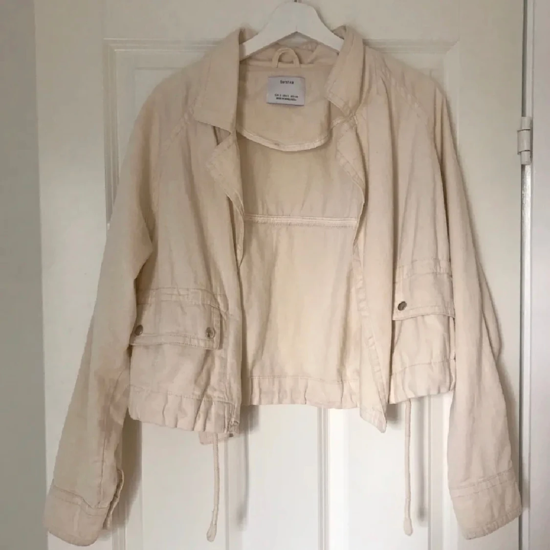 Linnejacka Bershka - 90