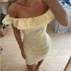 Klänning  - SUPEF snygg verkligen!!