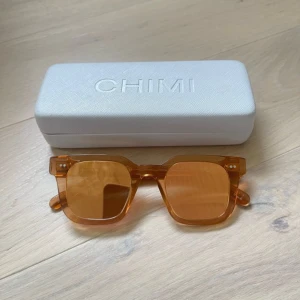 Chimi 004 - Säljer dessa chimis i färgen peach i jättebra skick! Box o allt ingår💕💕Skriv vid frågor eller intresde