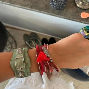 Rött armband🩵 - Najs armband 