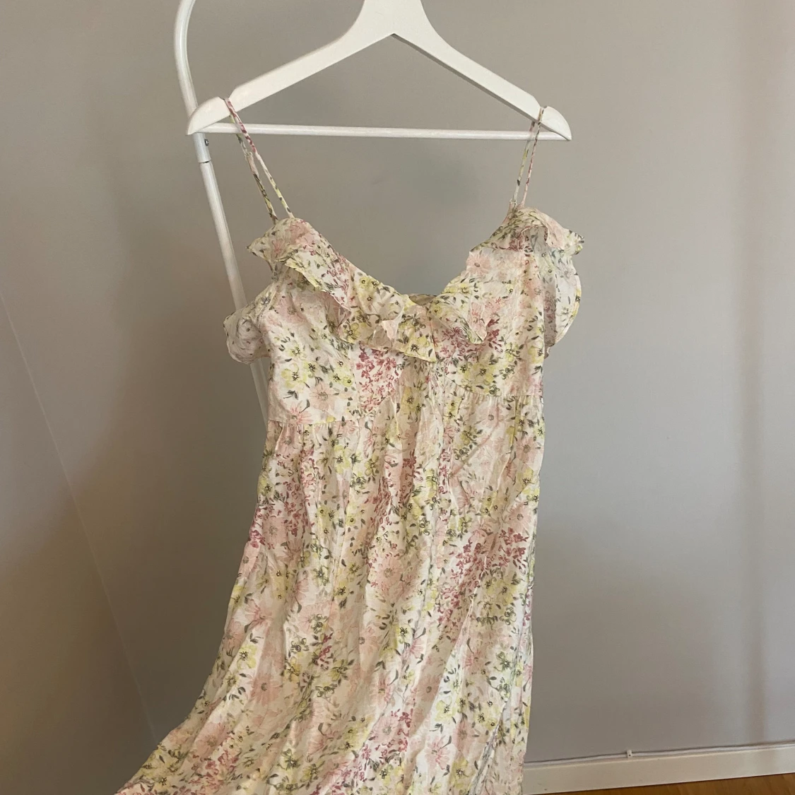 Blommig klänning HM - 90