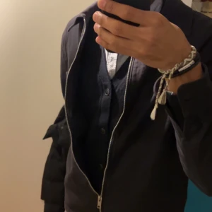 Cardigan - Snygg cardigan/overshirt från weekday! Perfekt nu till sommaren