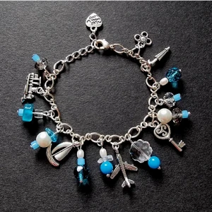 Handgjort armband  - "DRÖMRESA"✈️ ●Material-glas, naturlig pärlor, kristall, zinc alloy, rostfritt stål. Nickel fri. Armbandslängd: 17cm och 2,5cm lång förlängninskedja för justering. 