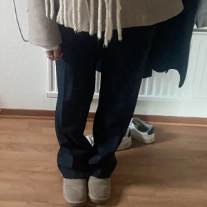 kostymbyxor - lågmidjade kostymbyxor som är köpa på H&M för flera år sedan!! 