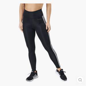 Säljer dessa tränings tights från adidas i storlek S. Säljer då de inte kommer till användning. Skriv vid funderingar🩷