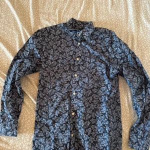 Sommrig skjorta - Slimfit, storlek M. Selected & Home