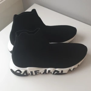 Balenciaga speed  - Balenciaga speed skor, använda en gång, Bra skick och äkta 