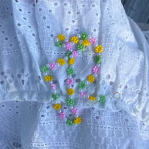 Blomhalsband🌸 - Justerbart och-operations även att få som armband för 45kr🌸✨