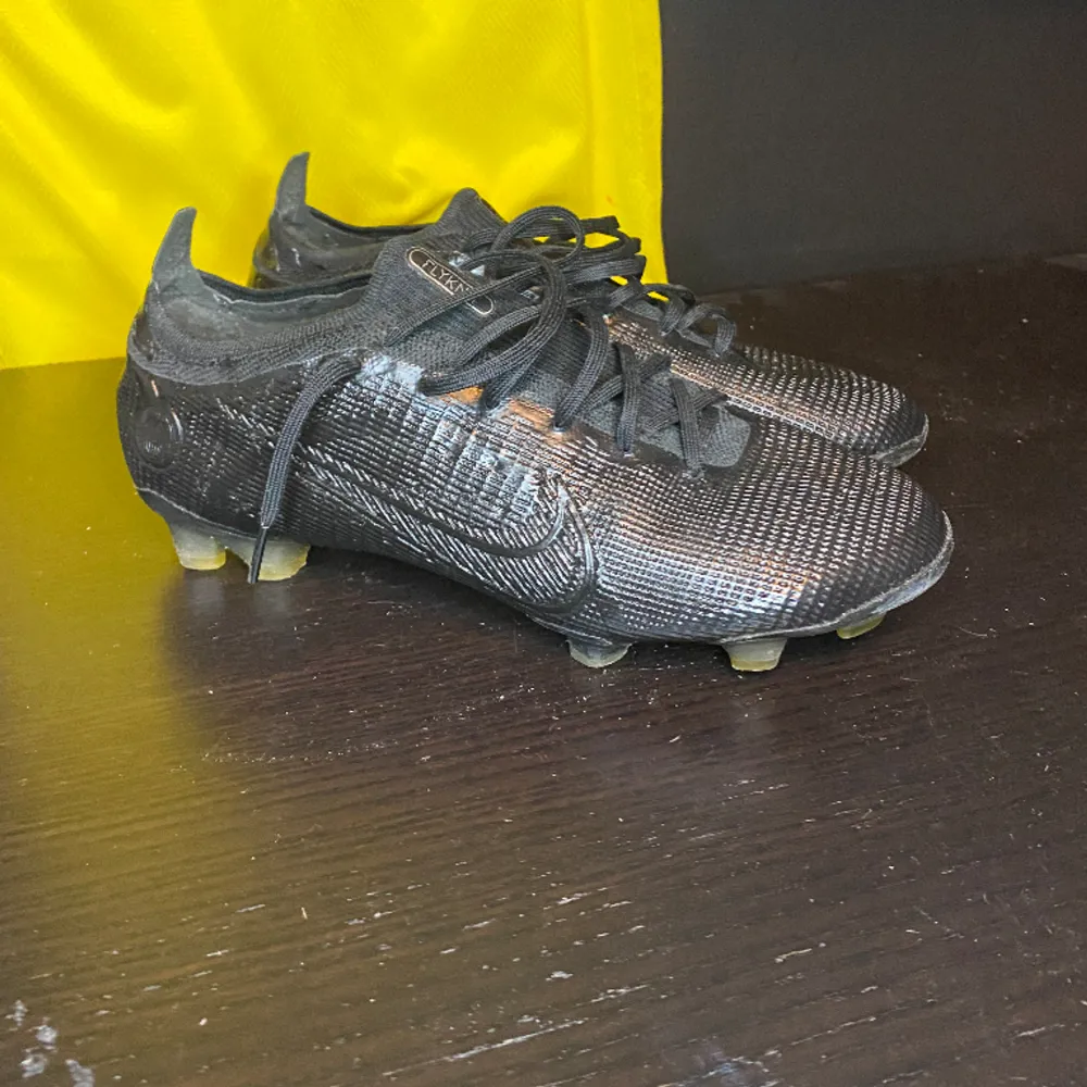 Nike mercurial strl 42,5 i bra skick pris 900kr. Skor.