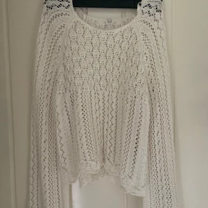 Virkad topp  - Virkad topp från only använd en gång 