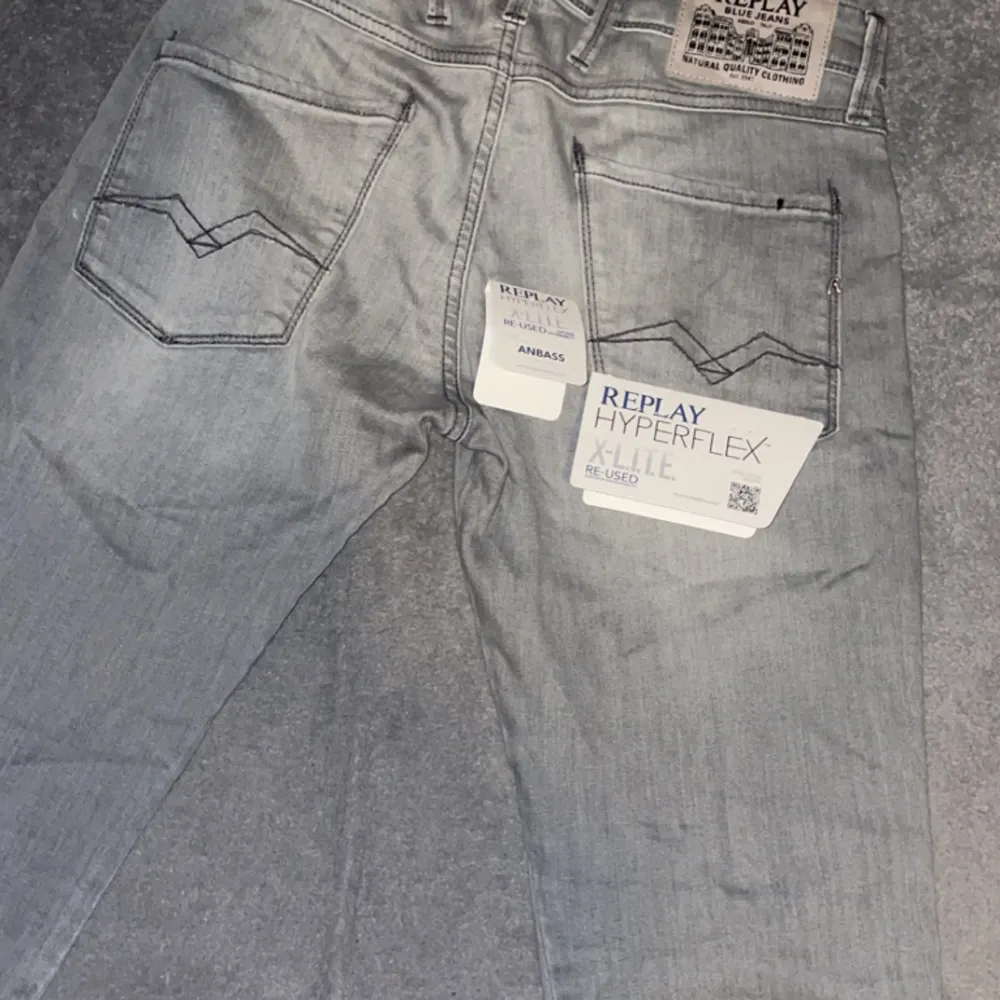 Helt nya! Tags följs med! Aldrig använda endast testade! Size 29X32, nypris 1800 . Jeans & Byxor.