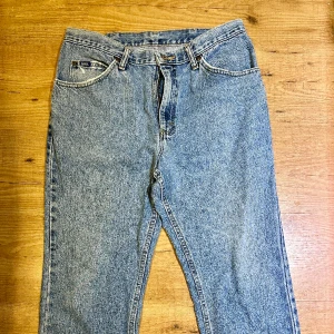 Vintage Lee-jeans, 34/30 - Snygga 90tals-jeans från Lee. 34/30” 