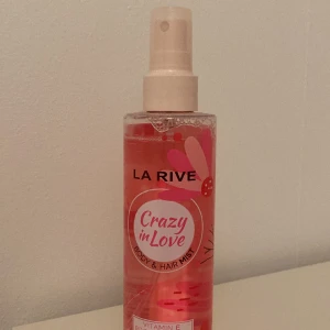 La rive body&hair mist - Säljer denna goda kropp&hår misten som jag inte använt mycket (se i bild 3). Var i 200 ml skulle chansa på att den nu är 197 ml ca.