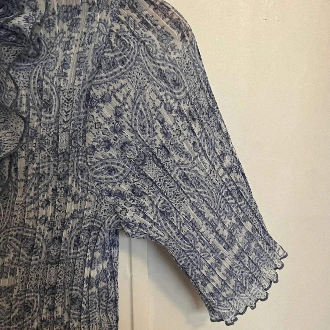 Blus från Kriss Sweden - 91