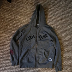 Civilist zip - Zip Hood från tyska skatebutiken Civilist.
