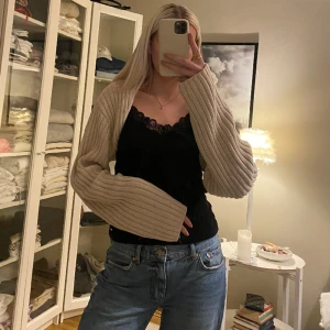 Bolero - Bolero kofta från NA-KD💗Storlek M. Köparen står för frakt. 