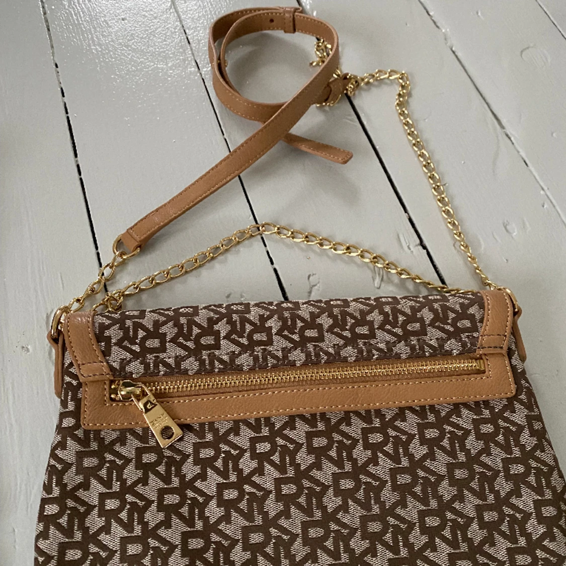 DKNY handväska  - 91