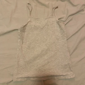 Linne - Ett vanligt grått linne säljer för den inte kommer till användning 