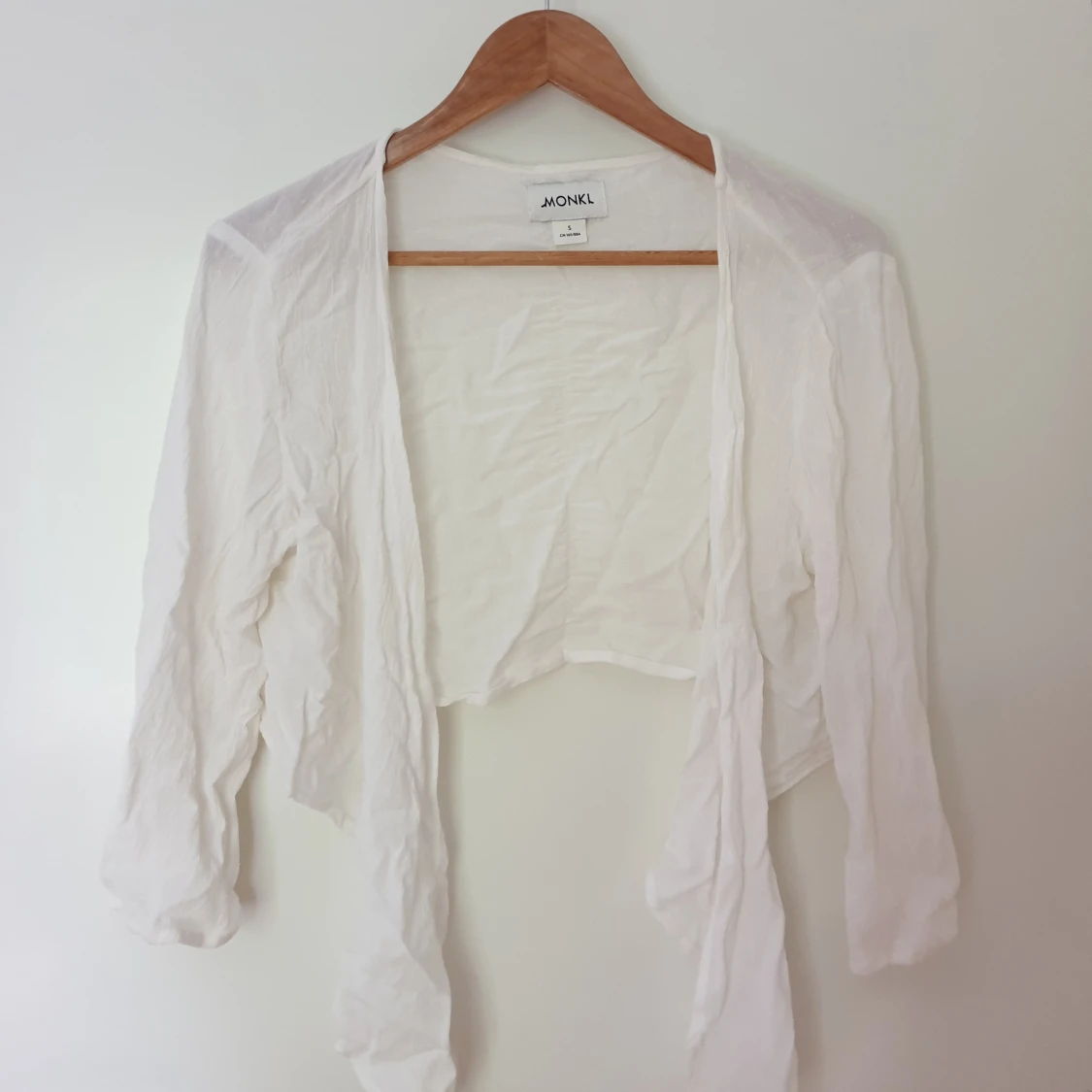 Somrig croppad knutblus  - 90