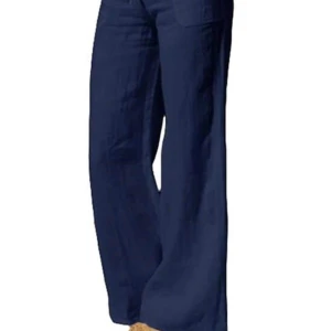 Linnebyxor  - Säljer dessa fina linne byxor i både mörkblå och vitt! Har aldrig använt dem då dem va för stora, köpte i S men skulle säga att dem är i M. Om man vill köpa en för sig så kostar det 230kr💞 