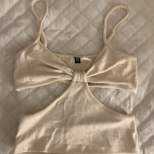 Linne från H&M - Ett fint linne från Hm aldrig använt.