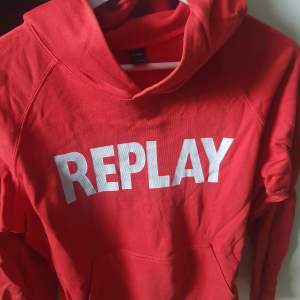 Snygg Replay hoodie till kille ålder 14 år.