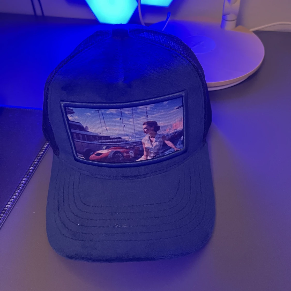 Revenite deep blue velvet cap - 91