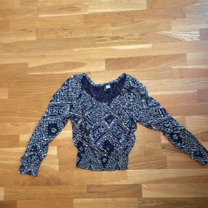 En fin topp  - En fin topp med mönser