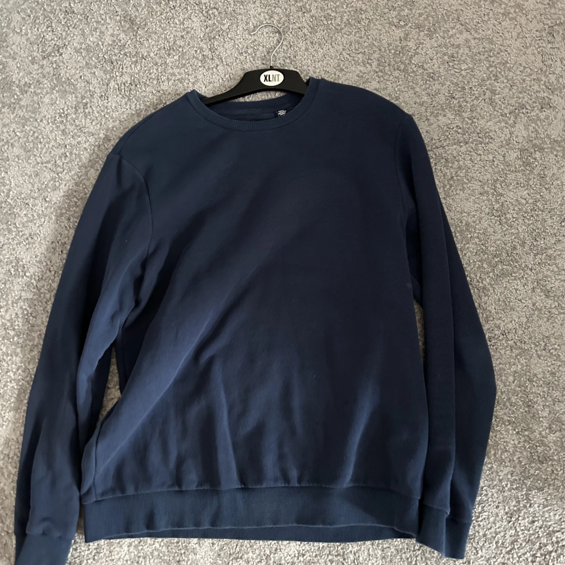 Crewneck marinblå
