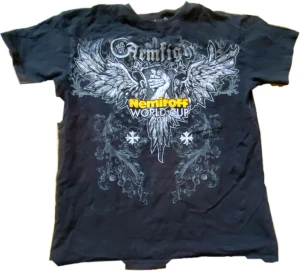 affliction lookin ahh shirt - armfight nemiroff world cup 2011 tröja storlek L men är typ som en M