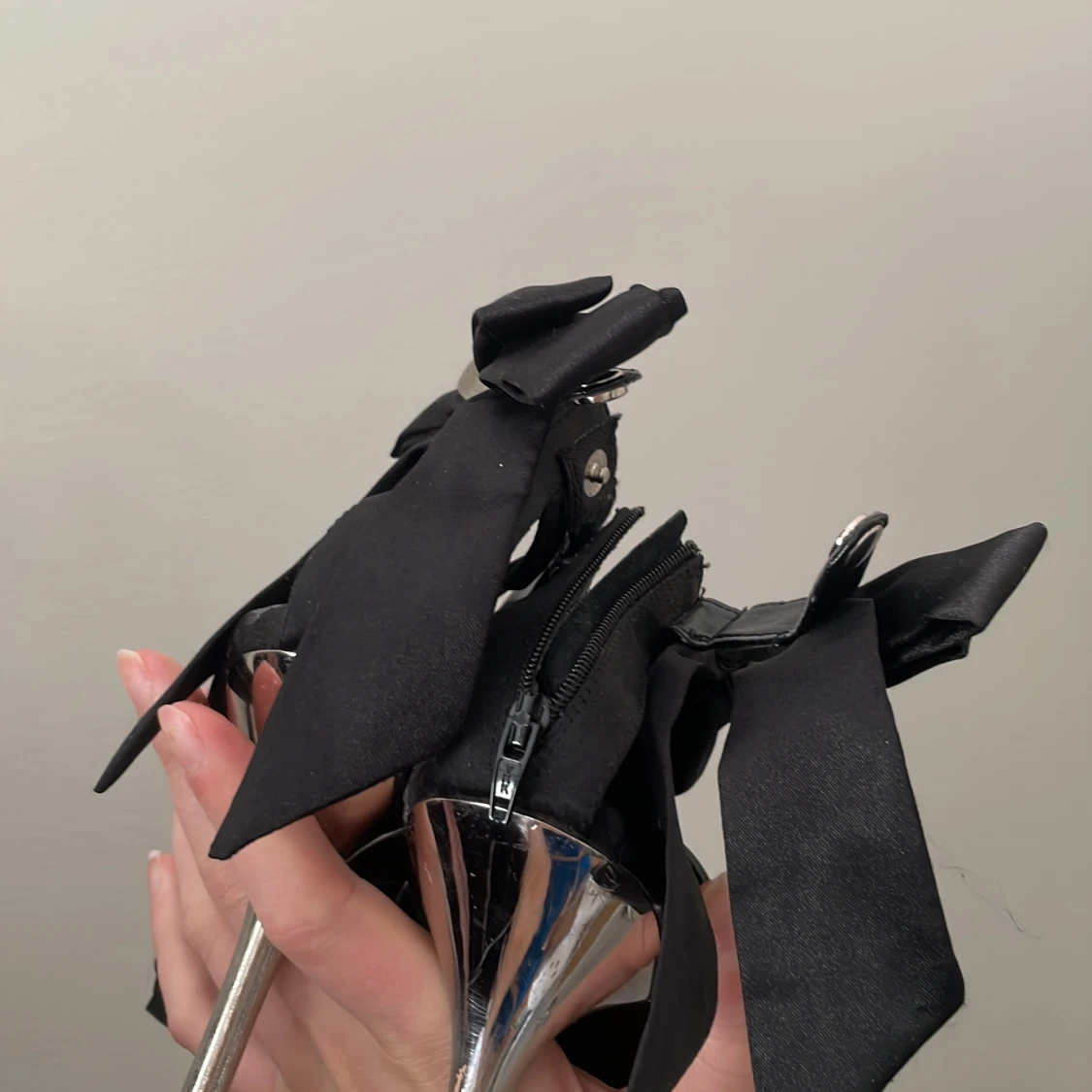 Svarta klackar 36.5 - 90