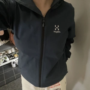 Haglöfs jacka - Säljer pågrund av ej användning, mycket bra skick, köpt den i våras 