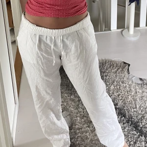 Vita linnebyxor - Säljer dessa snygga linnebyxor för att ja har fler par💞💞