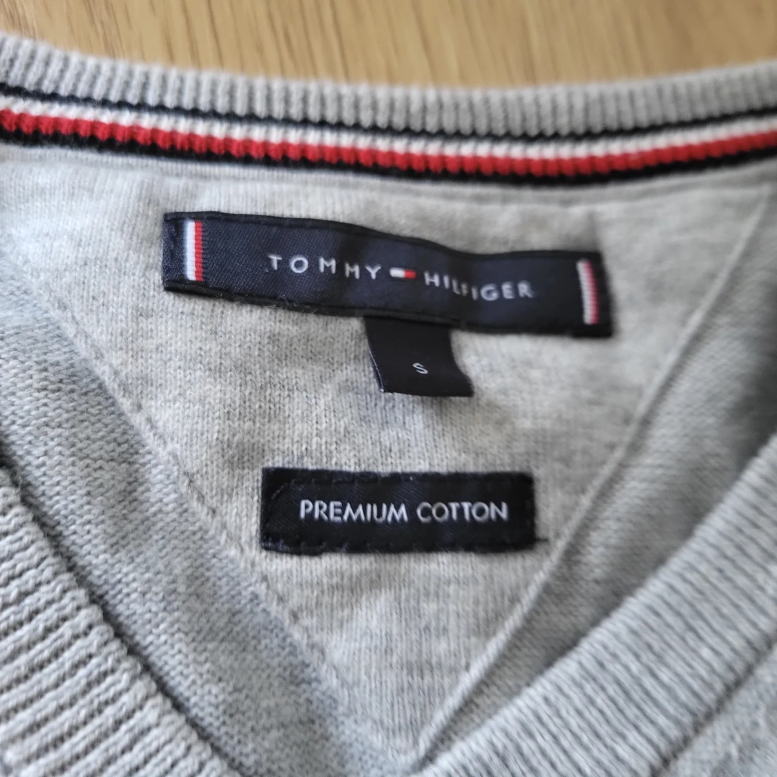 Tommy Hilfiger - 90