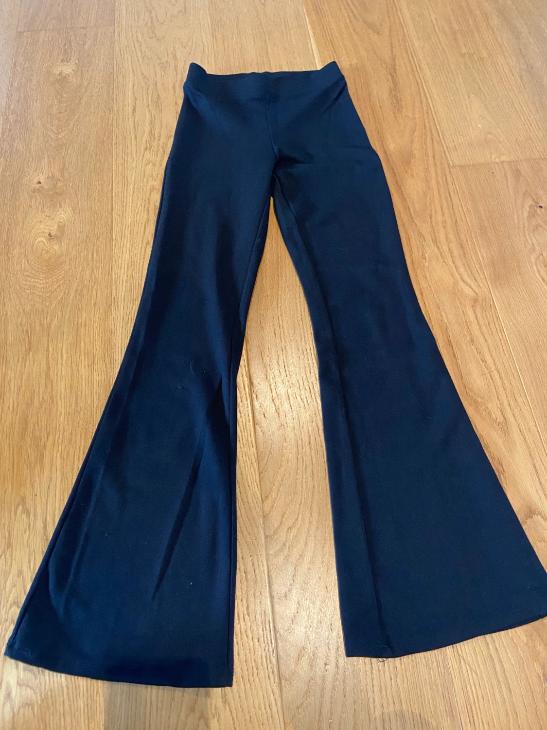 liknande yogabyxor - 90