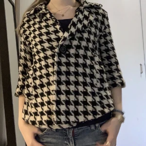 Trekvartsärm jacka - Super fin trekvarts ärmadjacka. Köparen står för frakten!