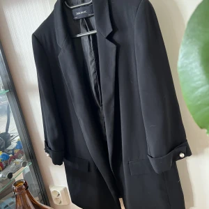 Kavaj zara - Kavaj/blazer från zara med pärlor 