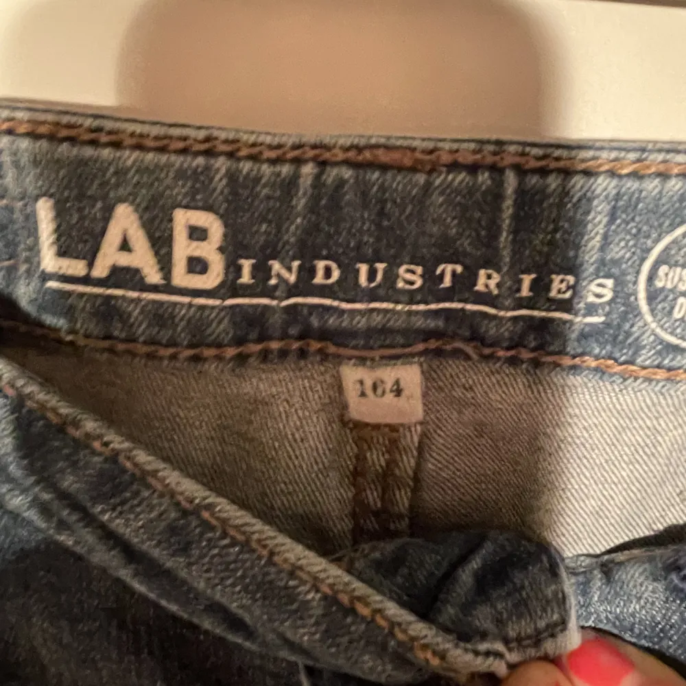 Säljer mina jeans från lab industries i storlek 164. Jeans & Byxor.