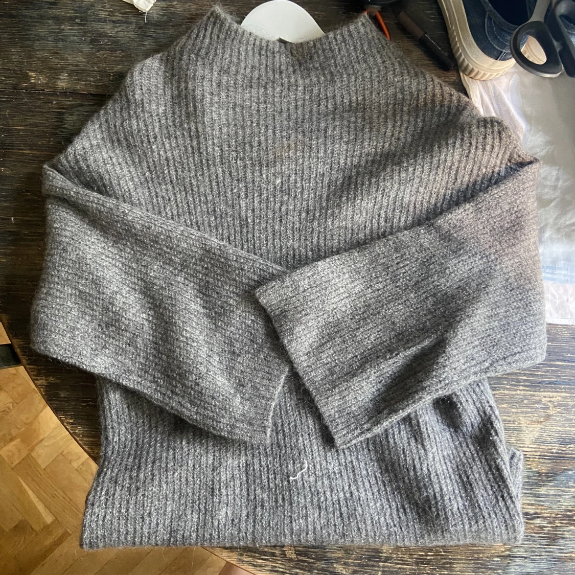 Stickad tröja 