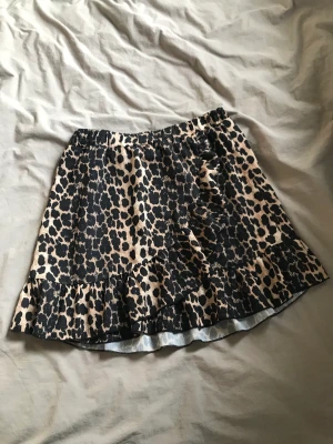 Leopardmönstrad kjol  - En leopardmönstrad kjol 🤎