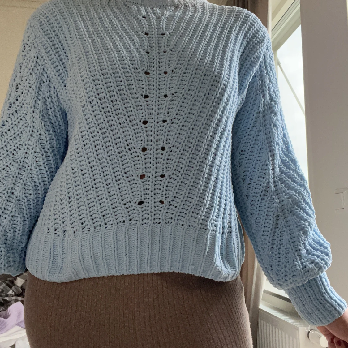 Blå stickad tröja - 90