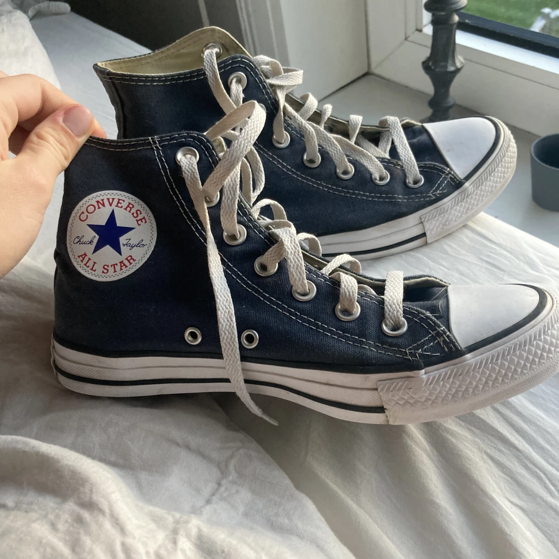 Mörkblåa converse 