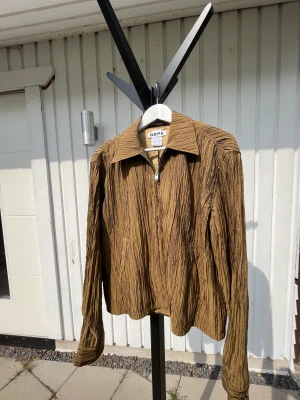 Hope ”Fiftyfive jacket” - Hope ”Fiftyfive jacket”  Size 44 Condition 10/10 Bud från 1000kr
