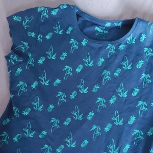 T-shirt  - Strl 146-152 