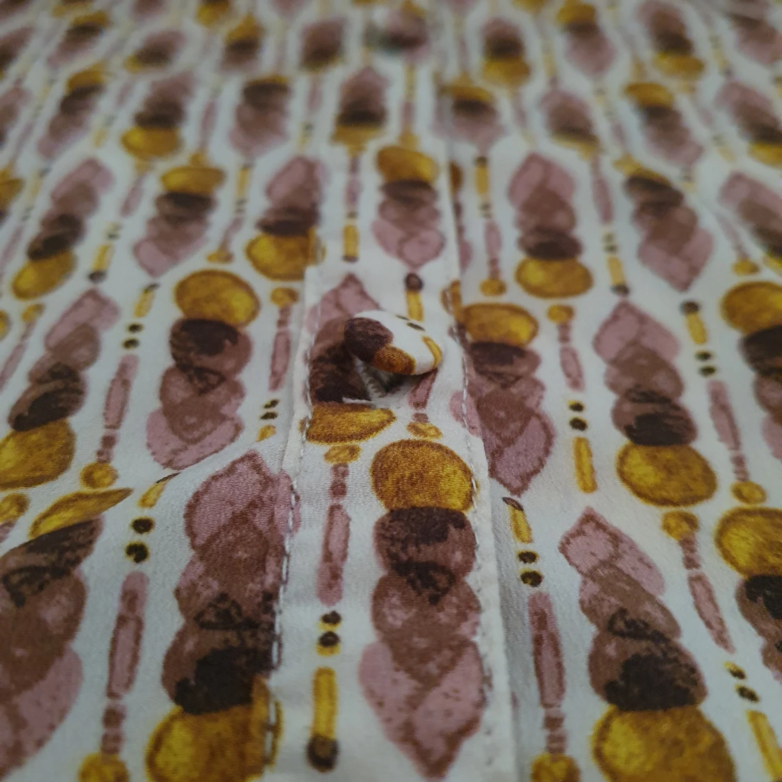 Mönstrad blus  - 91