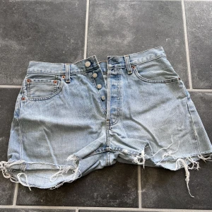Levis 501 - Shorts från Levis, använda en gång 