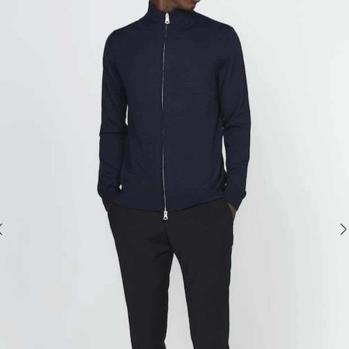 Knitted cardigan - 90