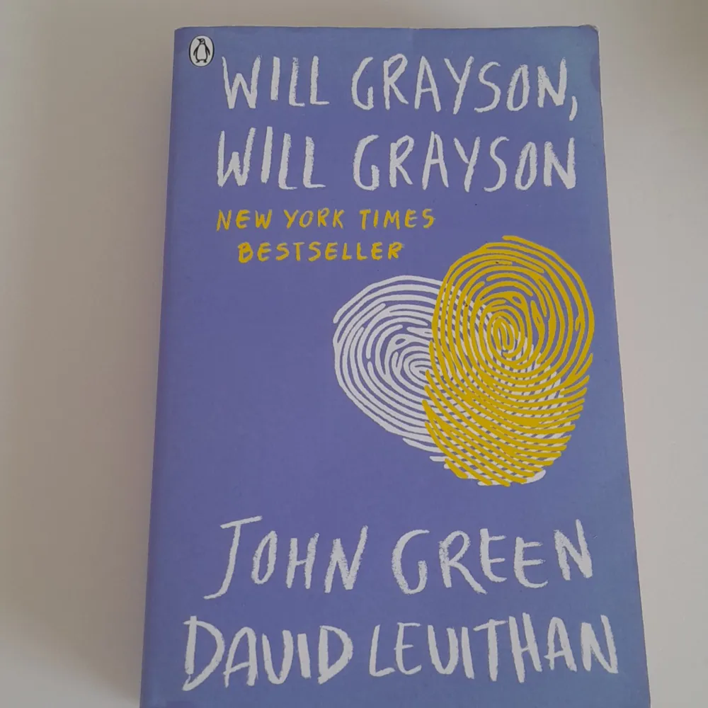 Will Grayson, Will Grayson skriven av John Green som skrev den fantastiska bokrn The fault in our stars. Boken är i väldigt bra skick! Säljs då jag inte har intresse av att läsa den🤍 Skriv gärna för fler bilder eller vid funderingar🤍. Övrigt.