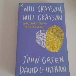 Will Grayson, Will Grayson skriven av John Green som skrev den fantastiska bokrn The fault in our stars. Boken är i väldigt bra skick! Säljs då jag inte har intresse av att läsa den🤍 Skriv gärna för fler bilder eller vid funderingar🤍