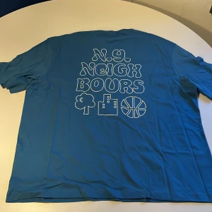 New york Neighbours tisha XXL - Oanvänd plasten är bara öppnad för att ta bild, lappen finns kvar o allt